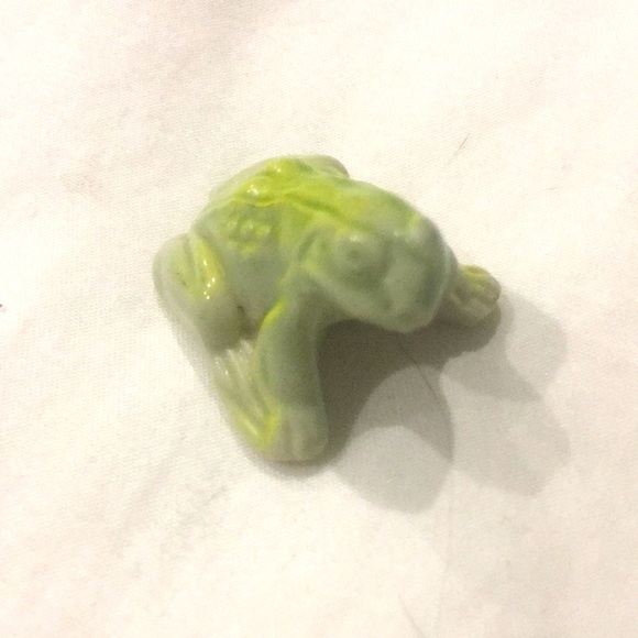 Vintage Wade of England Red Rose Tea Frog Figurine - Picture 4 of 11